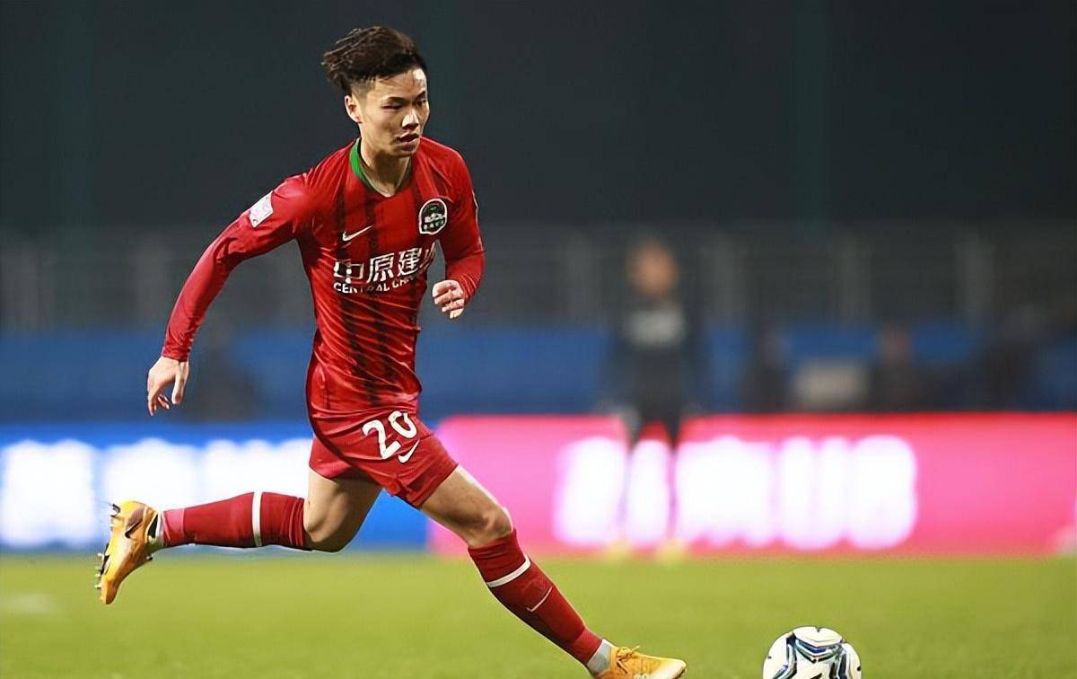 击剑赛场再起风云：天山鲨队队击败瓯越独角兽队，脚步移动更到位精神属性拉满的简单介绍